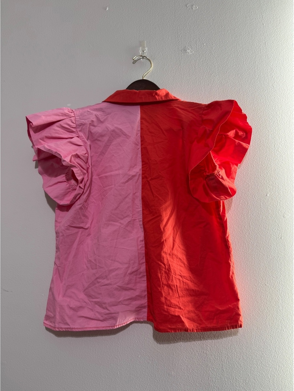 Dress Up Colorblock Button-Up Blouse with Ruffled‎ Sleeves - Picture 5 of 7